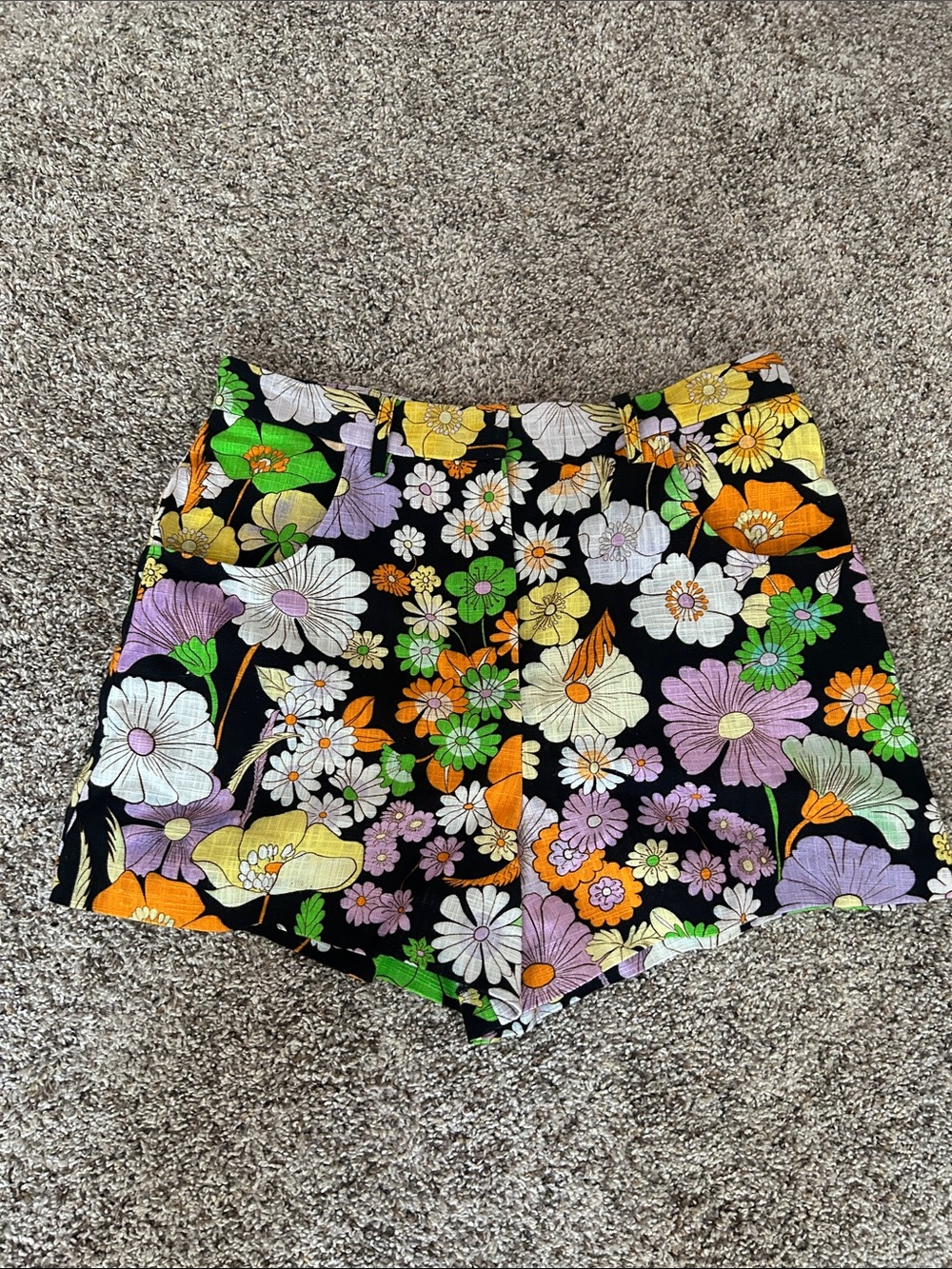 NWT Maje Floral High-Rise Women’s Shorts in Black with Multicolor Flowers Sz 40